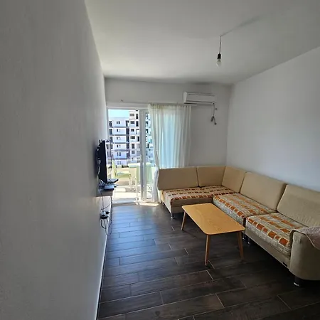 In Shenghin Apartamento